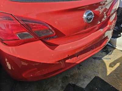 Opel Corsa E çıkma arka tampon