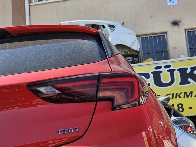 Opel Astra K çıkma sağ arka stop camı