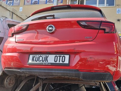 Opel Astra K çıkma arka tampon