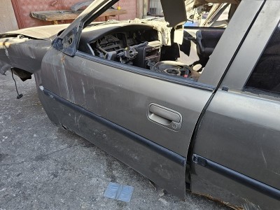 Opel Vectra B çıkma sol ön kapı