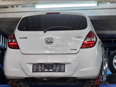 Hyundai i20 çıkma arka tampon