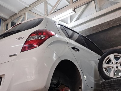 Hyundai i20 çıkma sağ çamurluk